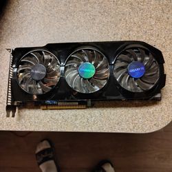 GIGABYTE RADEON HD 7950 3GB GDDR5 VIDEO GRAPHICS CARD