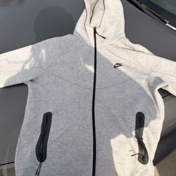 Grey Nike Tech Large 