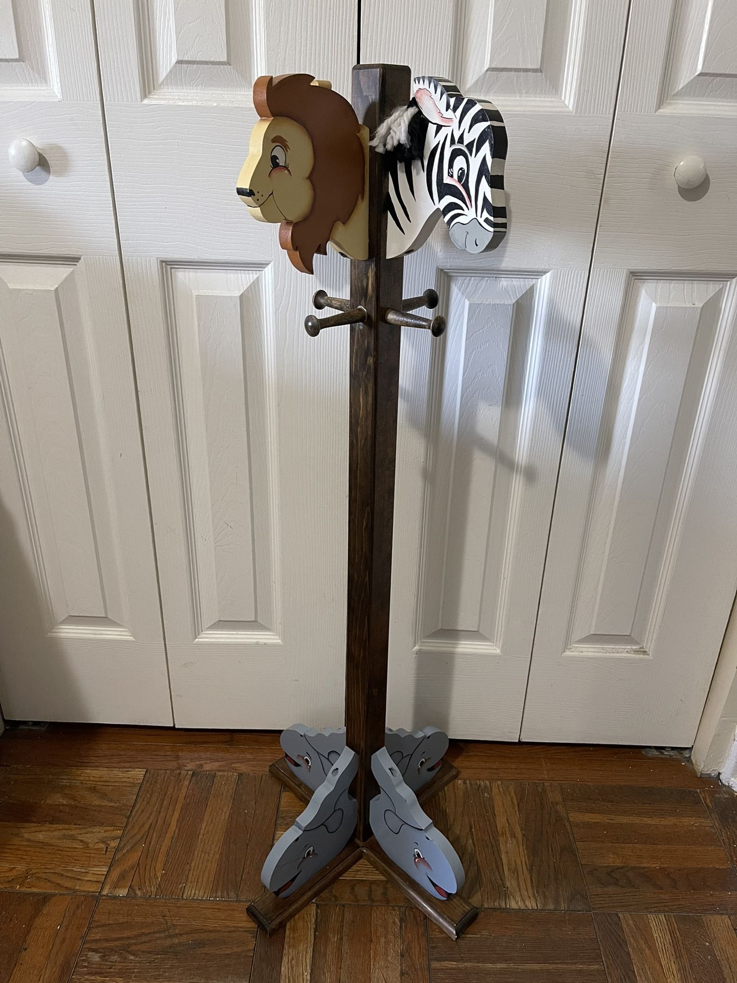 Child's Clothes Rack