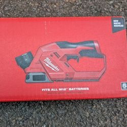 Milwaukee M12 Planer 