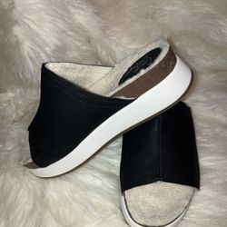 Crown Vintage Wedge Sandal 