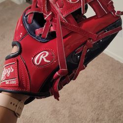 Brand New 11” Inch Rawlings Glove. 