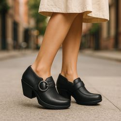 FLUEVOG VGUC BLACK PLATFORM Size 8