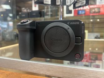 Canon R6 V. Open box