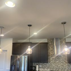 3 Kitchen Pendent Lights With Bulb 