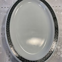 Pyrex laurel leaf gray oval platter