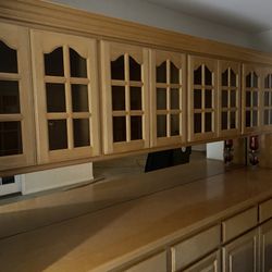 Kitchen Cabinets/Display Cabinets