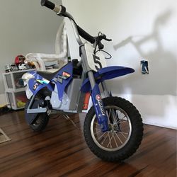 (READ DESCRIPTION)razor MX350 Dirt Rocket 24V Electric Toy Motocross Motorcycle Dirt Bike, Blue 