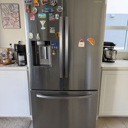 Samsung Two-Door Refrigerator - (Freezer Not Working)
