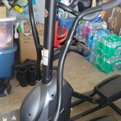 Schwinn 411 Elliptical 