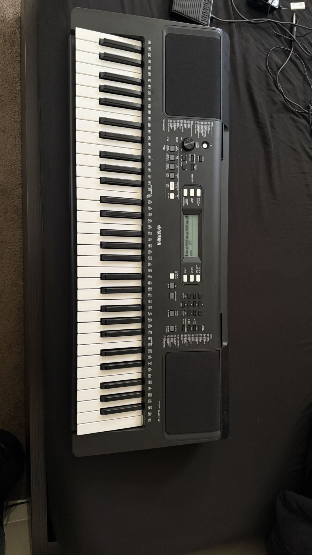 Yamaha PSR-E373 61-Key Portable Keyboard