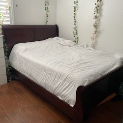 Queen Bedroom Set Great Condition