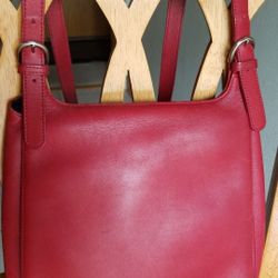 LEATHER PURSE/CROSSBODY