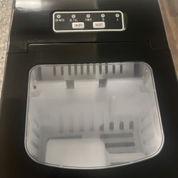 Ice Cube Maker