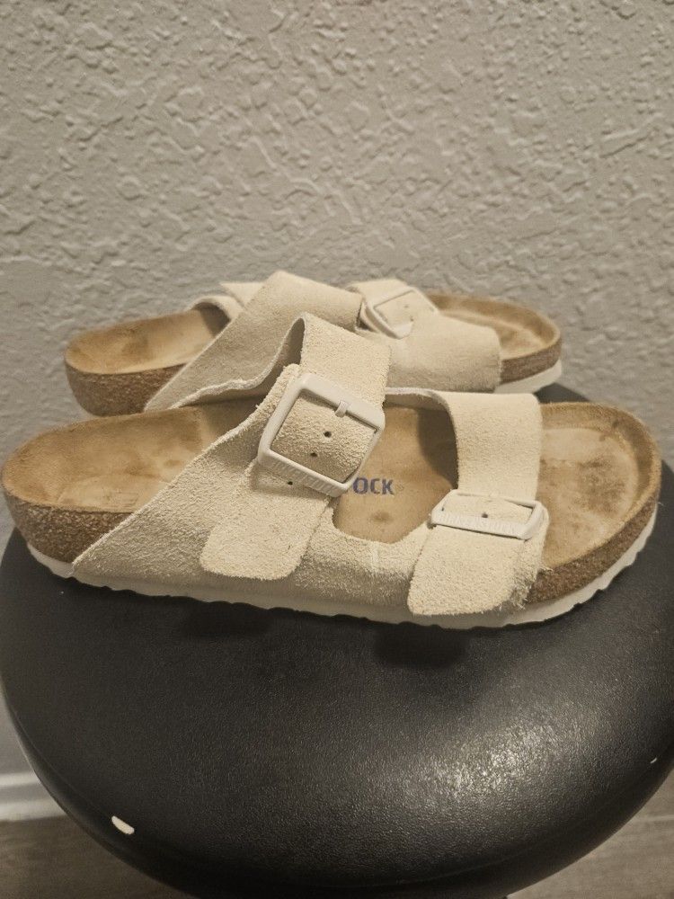 Cream Birkenstock Women’s Tan Arizona Sandals