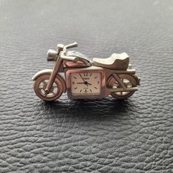 Vintage Timex Collectible Quarts Clock 