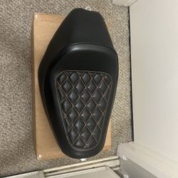 Sportster Seat 