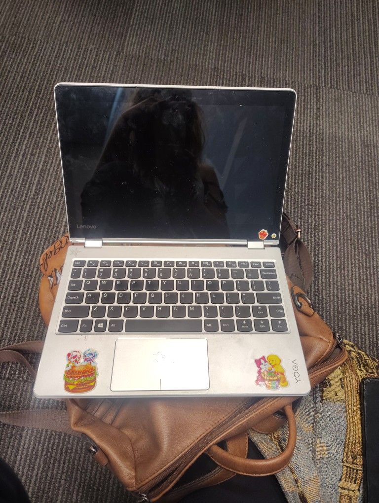 2 in 1 Yoga Lenova Laptop tablet
