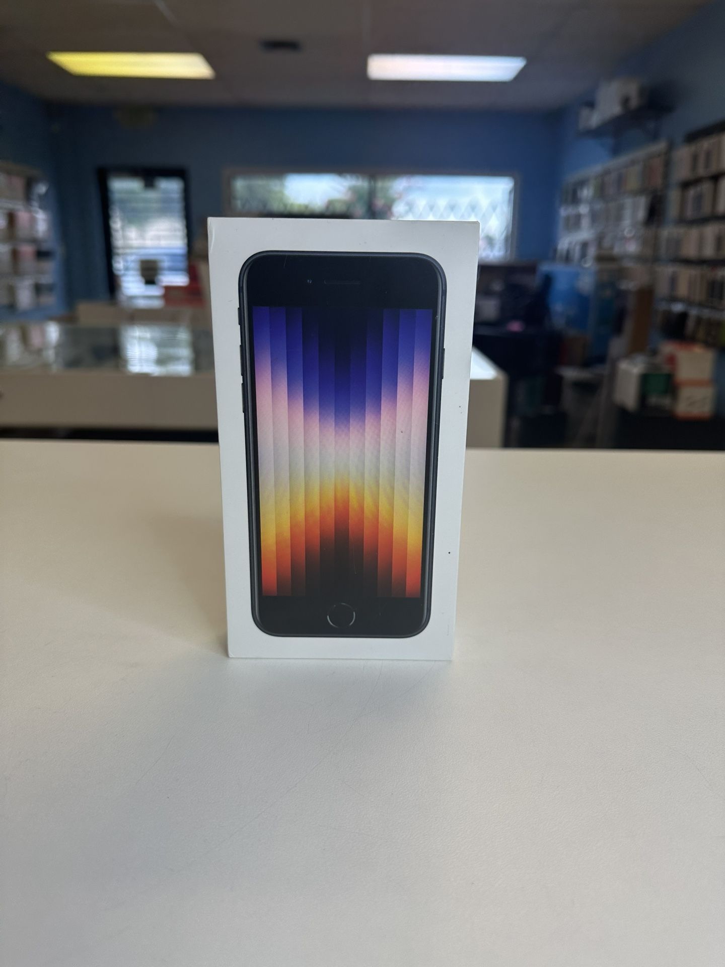 iPhone SE 3 Midnight 64Gb Factory Unlock Brand New