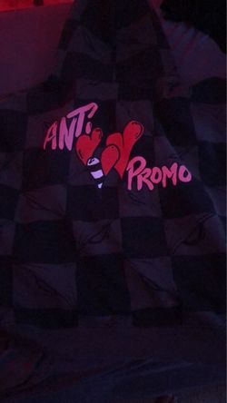 (Not free send prices)Matty boys chrome heart hoodie size L 100% authentic