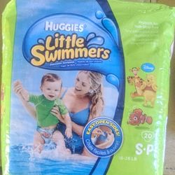 NEW ~ Huggies ~ Little Swimmers 