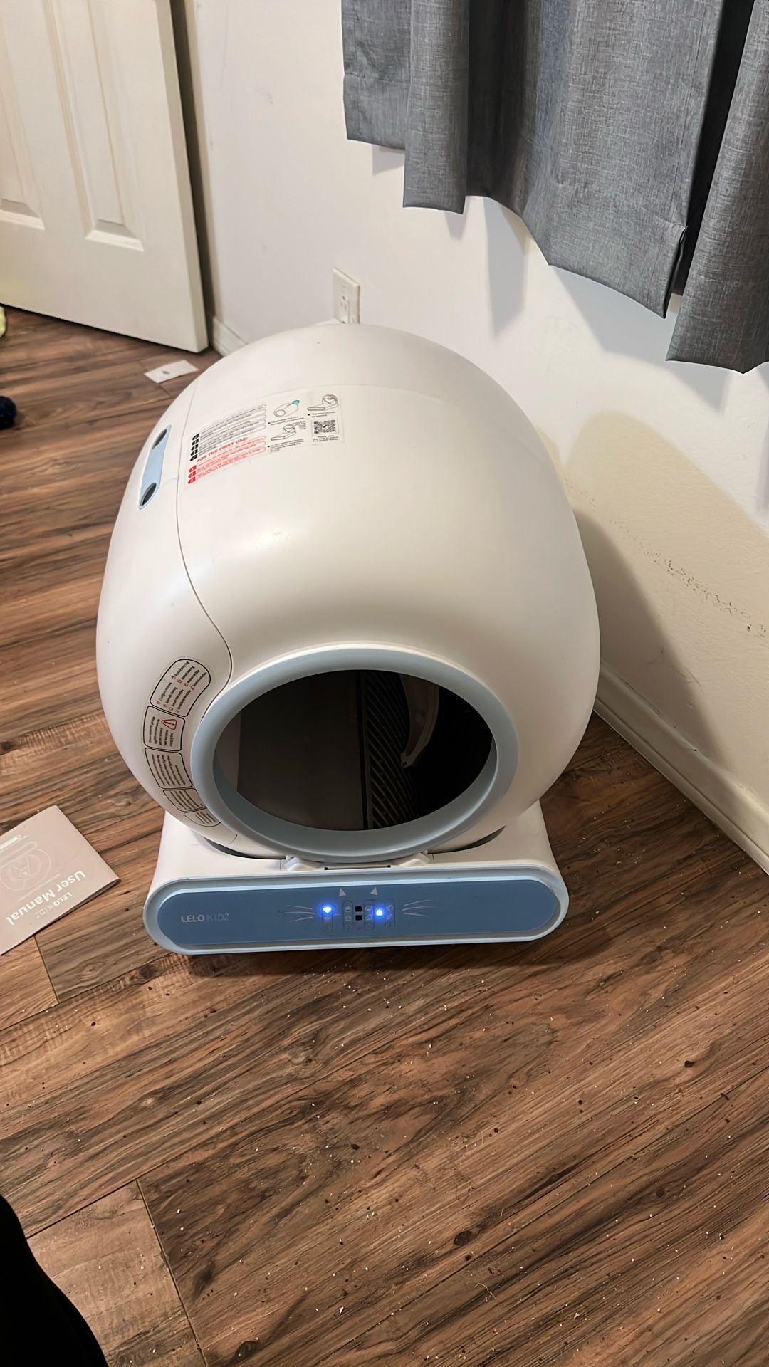 Self Cleaning Litter Box