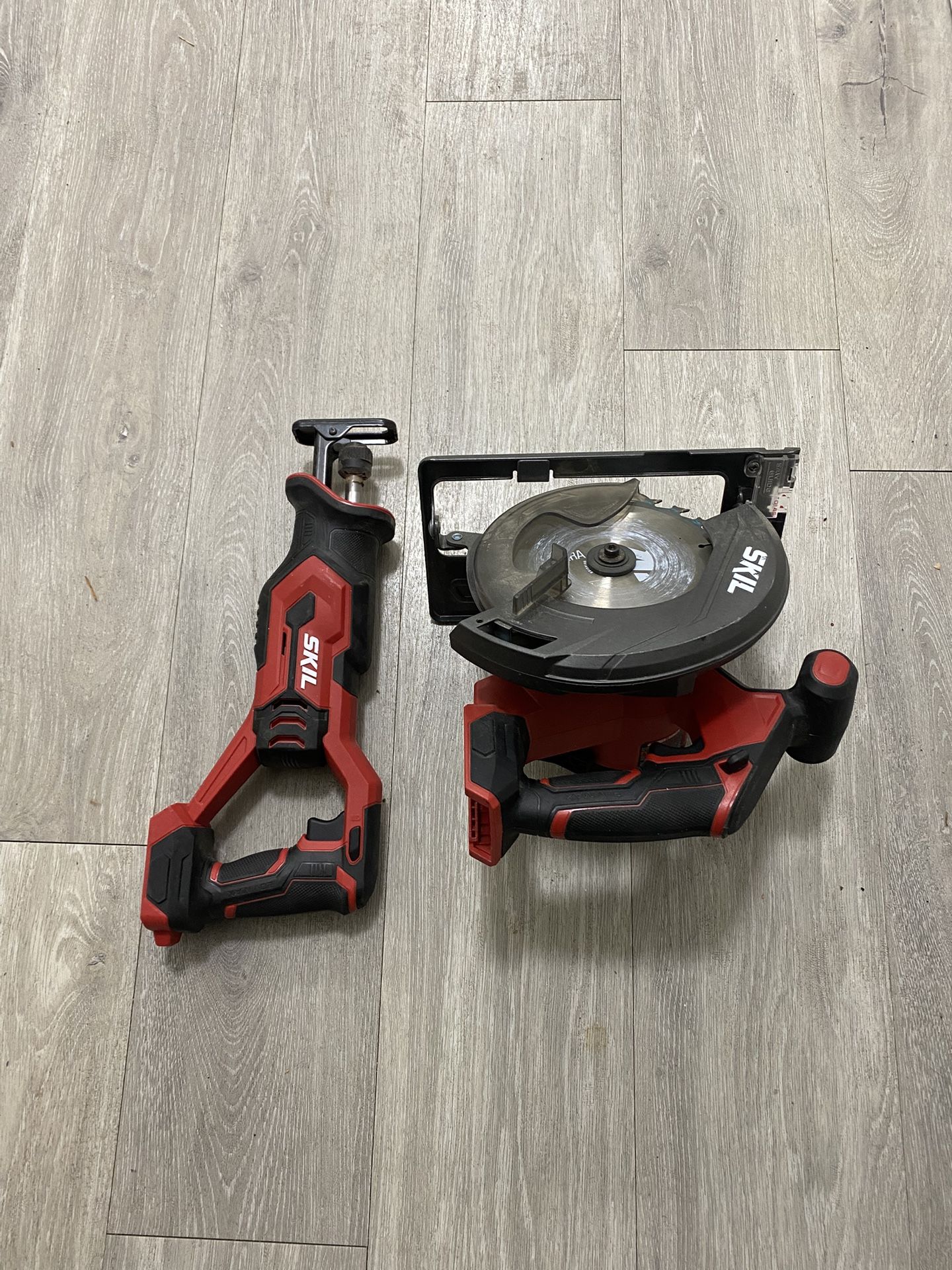 Circular saw and reciprocating saw - SKIL