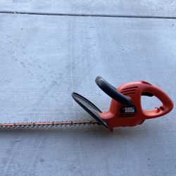 Black & Decker 16” Hedge Clippers