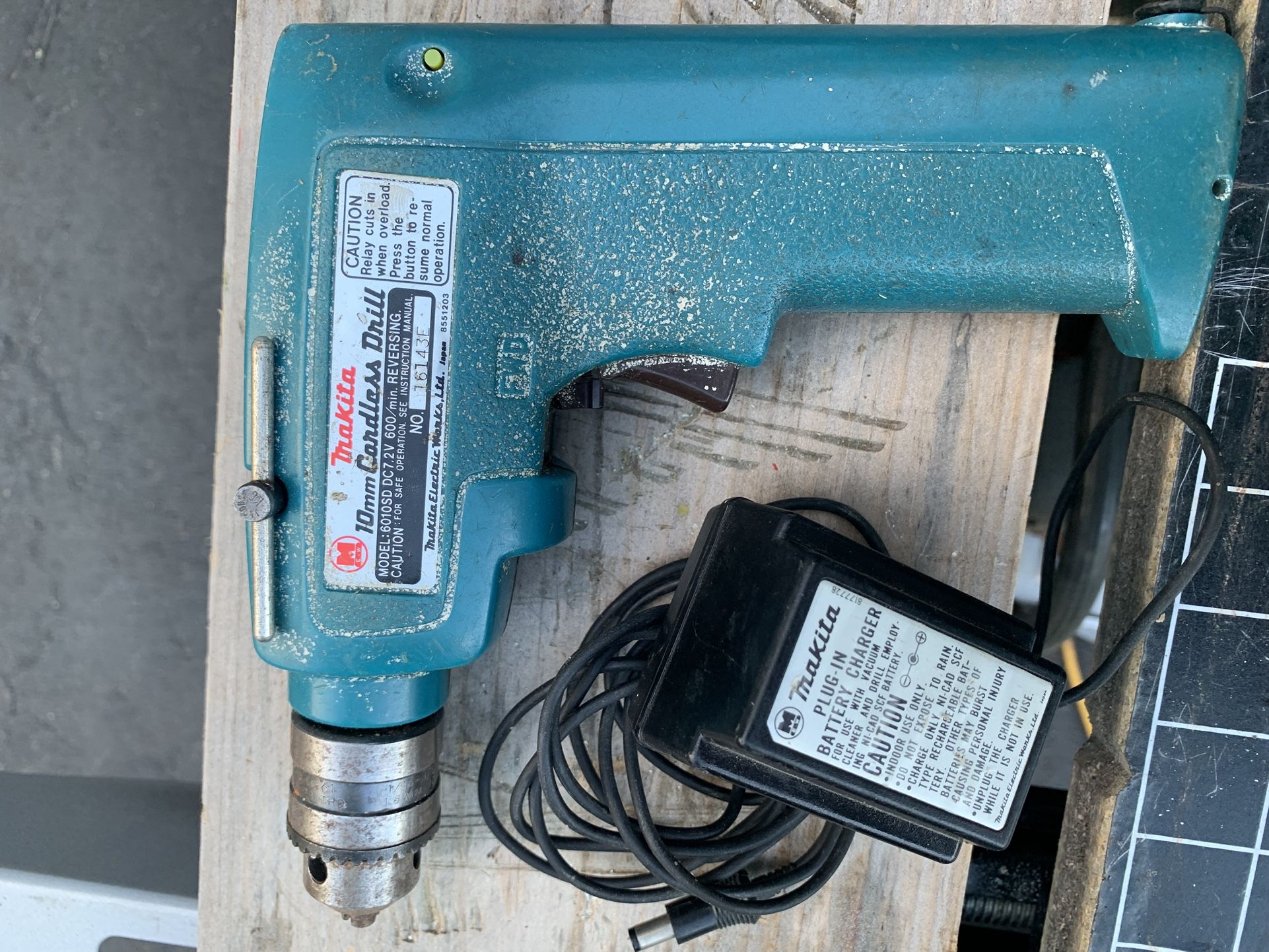 Makita 7.2v Cordless Drill And Charger