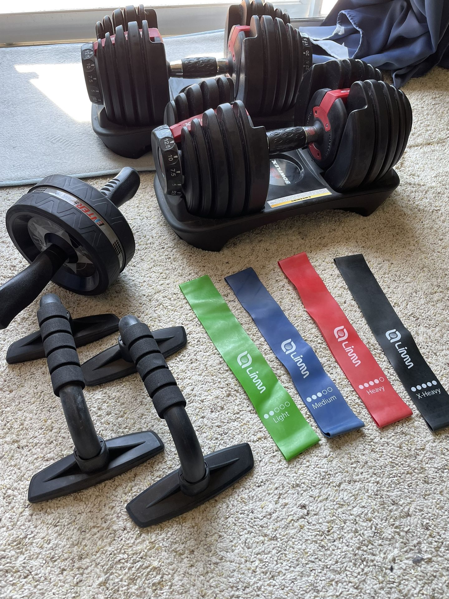 Bowflex SelectTech 552 Dumbbells and Workout Items for Sale in San Diego, CA - OfferUp