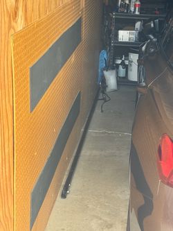 Single chamberlain 1/2 HP chain garage door opener