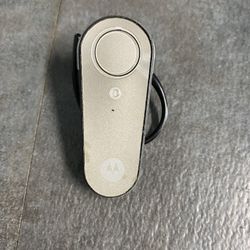 Like New Motorola Bluetooth Ear Piece
