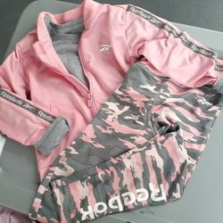 Lil Girls Reebok Outfit Size 4 . 