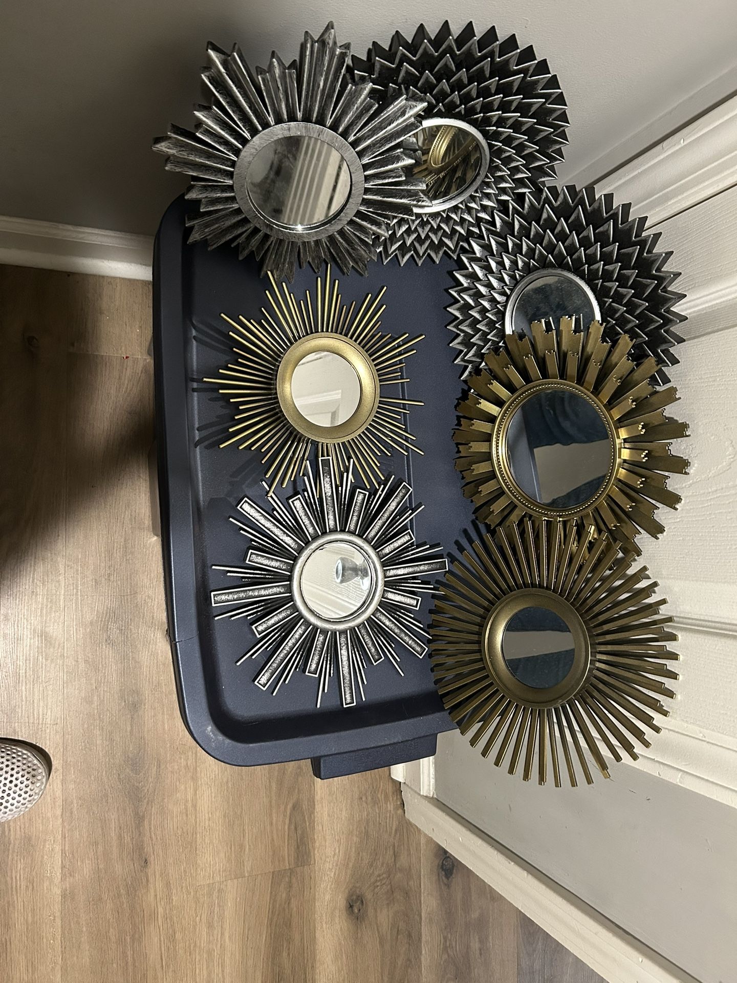 Accent Wall Mirrors
