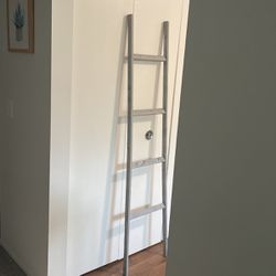 Blanket Ladders 