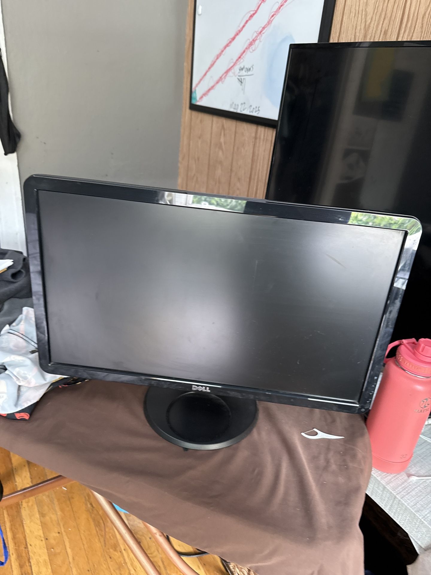 23”flat Screen Monitor —works Fine — Light Scratch