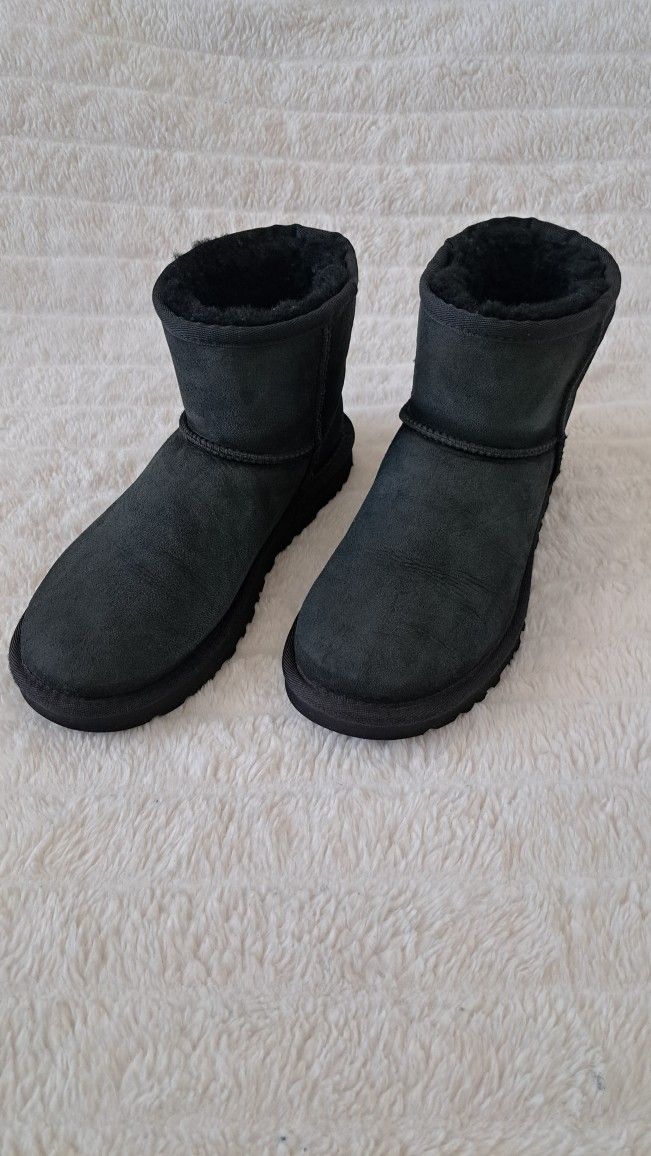 UGG Classic Mini Ankle Boots