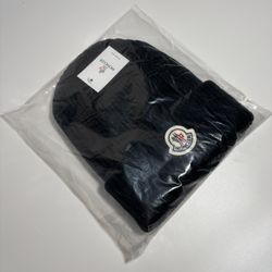 Moncler lv Prada