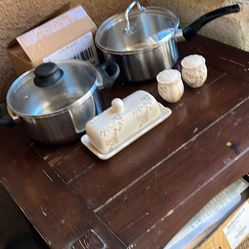 The New Set Salt/ Pepper And 2 Pods. Diameter 8 Inch 1/2, Deep 3 Inch 1/2