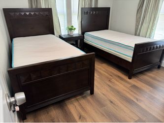 2 Twin Beds (Camas Individuales)