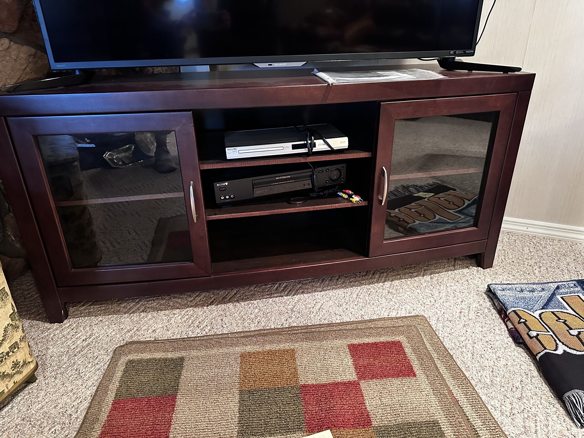 Large TV stand- Like New