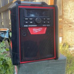 Radio Milwaukee 18 V  Bluetooth Speaker 