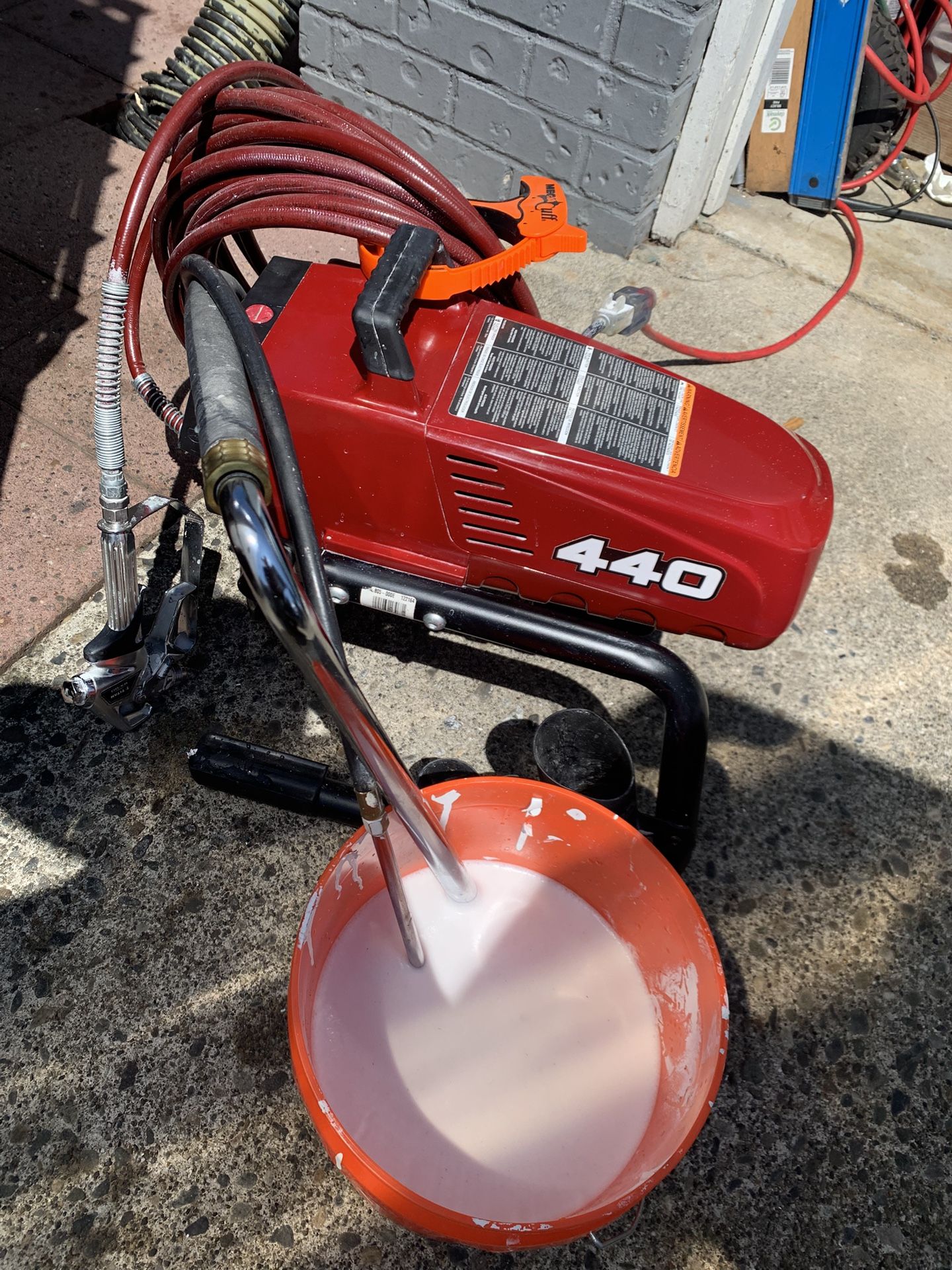 TITAN IMPACT Pain Sprayer Like New Condition