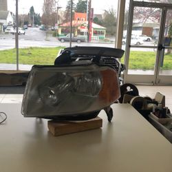 2005 To 2007 Ford Freestyle Headlight Driver Side Assembly #515 