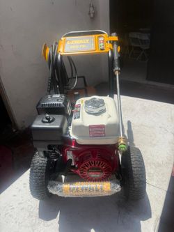 Dewalt by Honda Engine 3600 psi pressure washer costumer return to Home Depot As Is