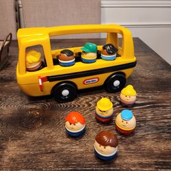 Vintage Little Tikes YELLOW Toy SCHOOL BUS with People Figures