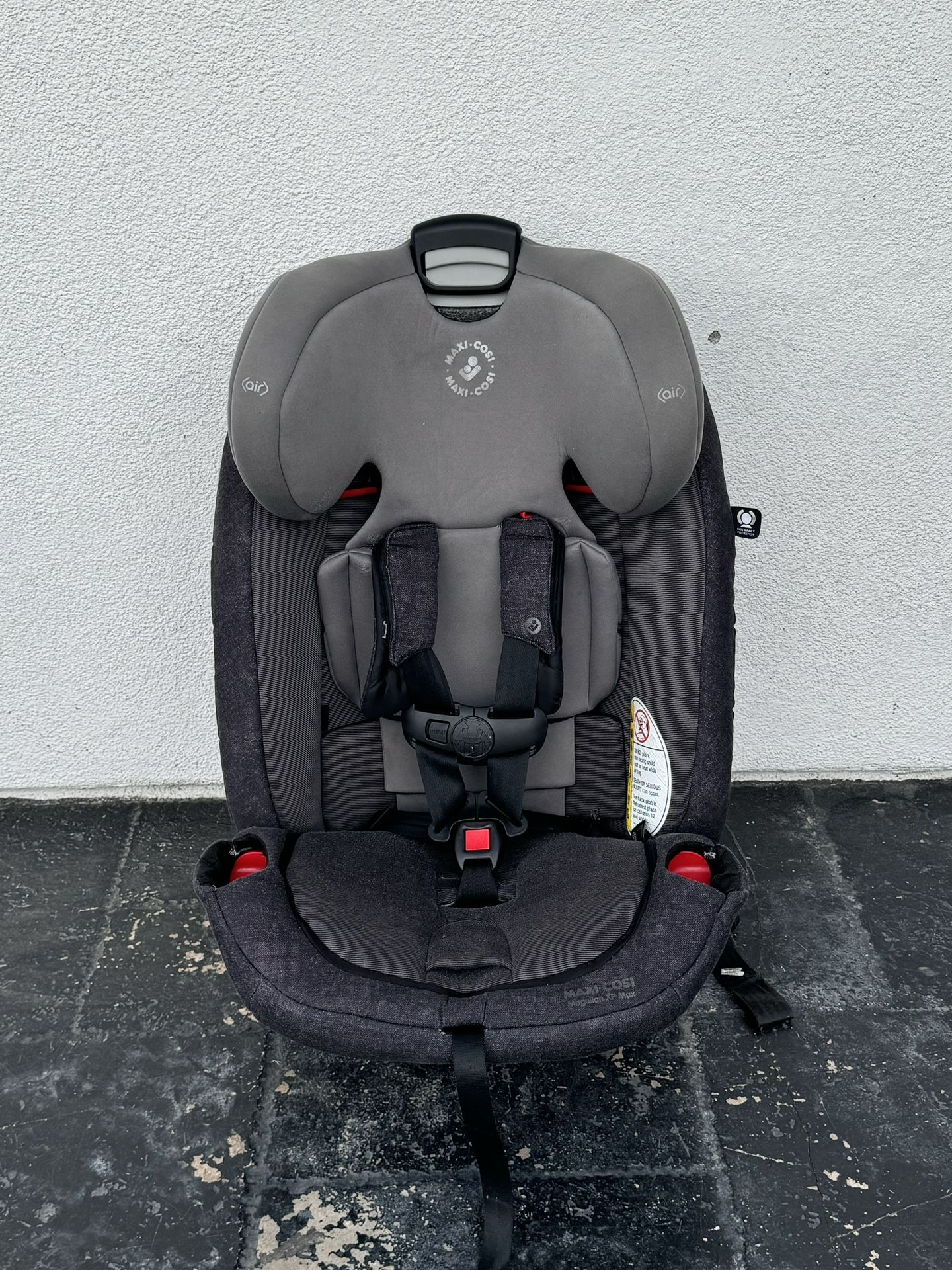MAXI COSÍ CONVERTIBLE CAR SEAT