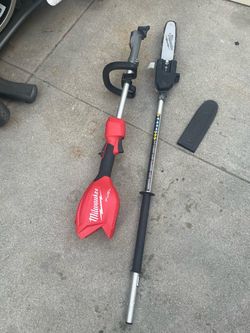 Milwaukee M18 FUEL 18V 10 in. Brushless Cordless Battery Powered Pole Saw with QUIK-LOK Attachment Capability (Tool-Only)