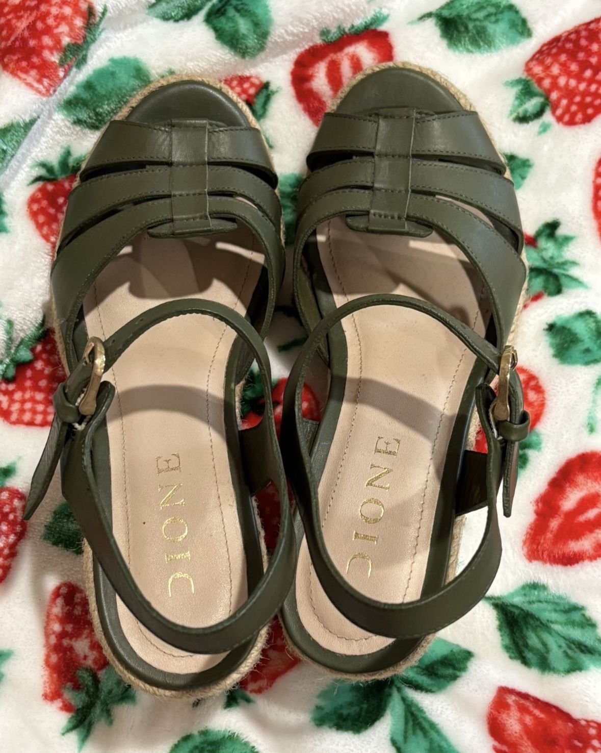 Platform Wedges 6.5 (Like New)
