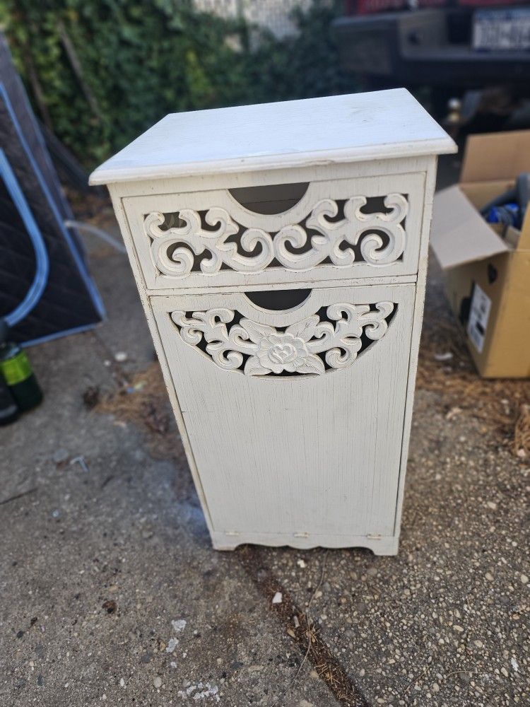 Price Is Firm.. Very Cute Bathroom Cabinet With Pull Out Garbage Fail